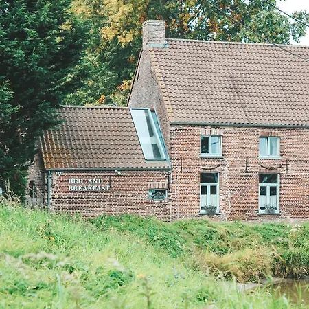 Hoeve Westdijk Bed & Breakfast Oostkamp